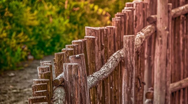 płot lamelowy jak zamontować