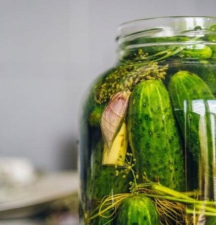 przycinanie ogórków szklarniowych