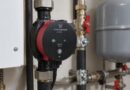Pompa obiegowa Grundfos Alpha – do jakich instalacji sprawdzi się najlepiej? Pompa obiegowa Grundfos Alpha2 zamontowana w instalacji grzewczej